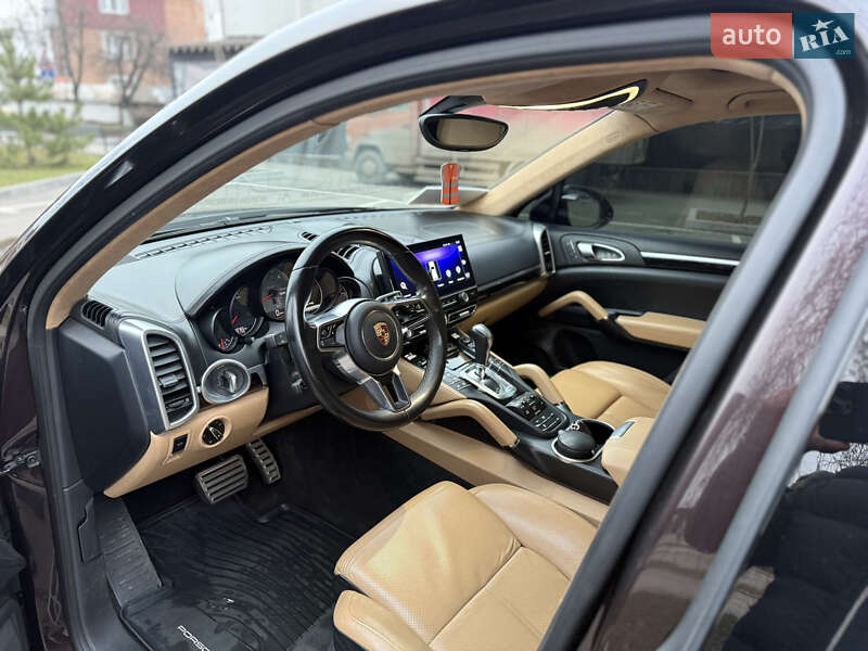 Позашляховик / Кросовер Porsche Cayenne 2014 в Вінниці