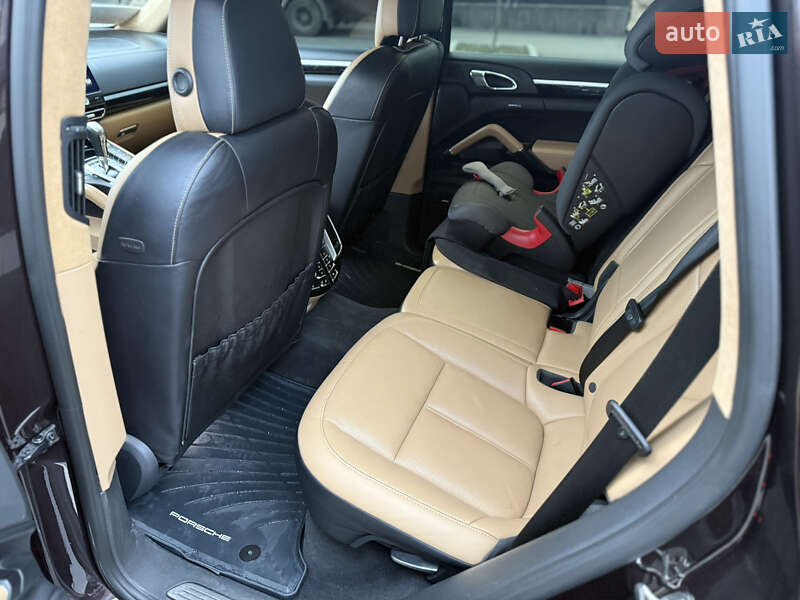 Позашляховик / Кросовер Porsche Cayenne 2014 в Вінниці