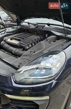 Позашляховик / Кросовер Porsche Cayenne 2015 в Києві