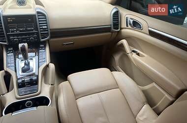Внедорожник / Кроссовер Porsche Cayenne 2013 в 