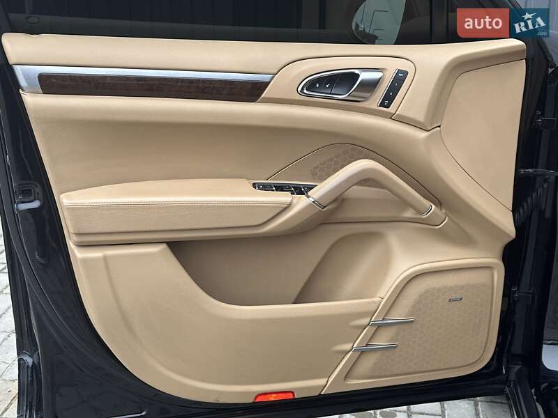 Внедорожник / Кроссовер Porsche Cayenne 2013 в Мукачево