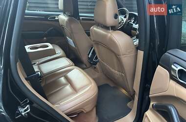 Позашляховик / Кросовер Porsche Cayenne 2015 в 