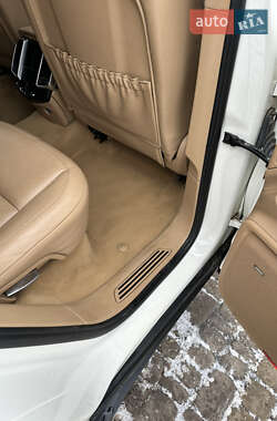 Внедорожник / Кроссовер Porsche Cayenne 2010 в 