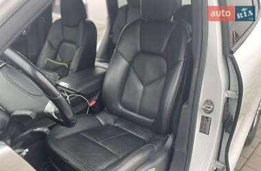 Позашляховик / Кросовер Porsche Cayenne 2011 в 