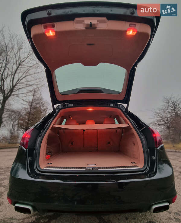 Позашляховик / Кросовер Porsche Cayenne 2011 в Чернівцях