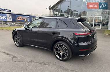 Позашляховик / Кросовер Porsche Cayenne 2019 в Києві