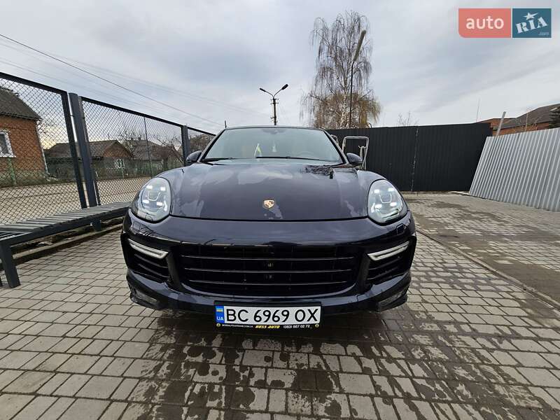 Внедорожник / Кроссовер Porsche Cayenne 2015 в Ходорове