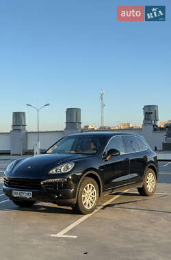 Позашляховик / Кросовер Porsche Cayenne 2012 в Чернівцях