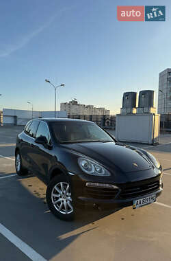 Позашляховик / Кросовер Porsche Cayenne 2012 в Чернівцях