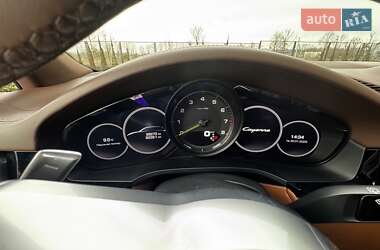 Позашляховик / Кросовер Porsche Cayenne 2019 в 