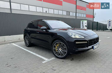 Внедорожник / Кроссовер Porsche Cayenne 2020 в 