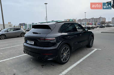 Внедорожник / Кроссовер Porsche Cayenne 2020 в 