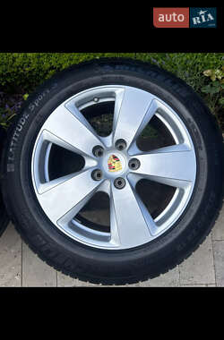 Позашляховик / Кросовер Porsche Cayenne 2012 в Чернівцях