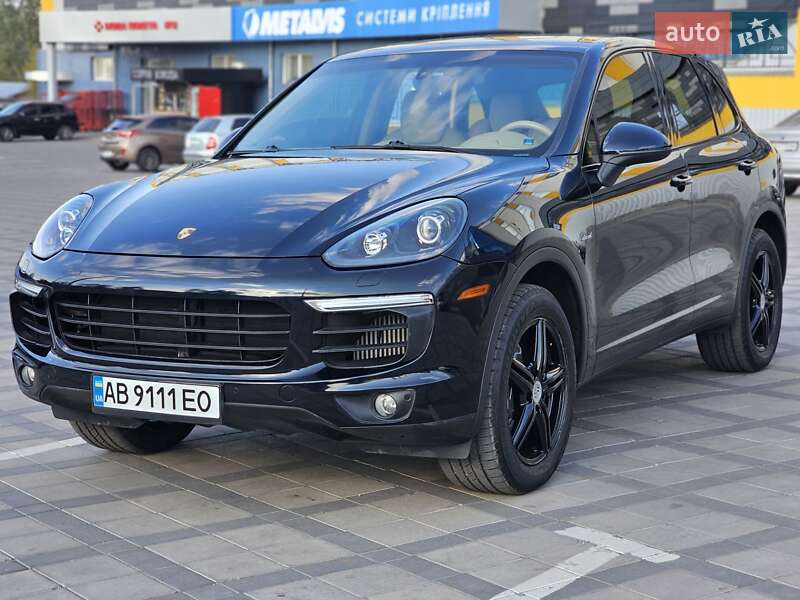 Внедорожник / Кроссовер Porsche Cayenne 2015 в Виннице