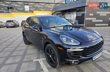 Позашляховик / Кросовер Porsche Cayenne 2015 в 