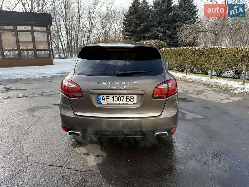 Внедорожник / Кроссовер Porsche Cayenne 2012 в Днепре