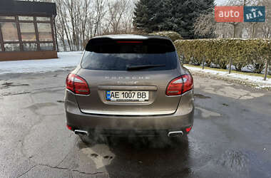 Позашляховик / Кросовер Porsche Cayenne 2012 в 
