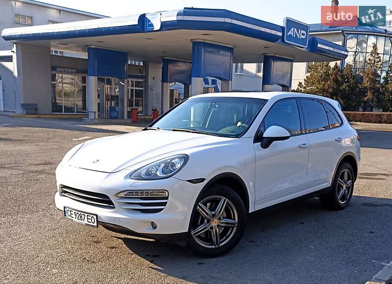 Внедорожник / Кроссовер Porsche Cayenne 2012 в Черновцах