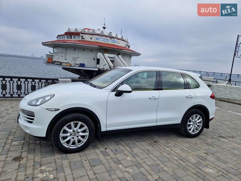 Позашляховик / Кросовер Porsche Cayenne 2012 в Дніпрі