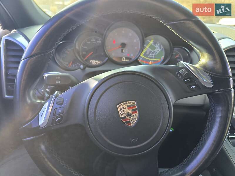 Внедорожник / Кроссовер Porsche Cayenne 2010 в Днепре