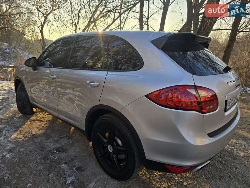 Внедорожник / Кроссовер Porsche Cayenne 2010 в Днепре
