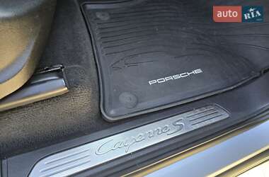 Внедорожник / Кроссовер Porsche Cayenne 2010 в 