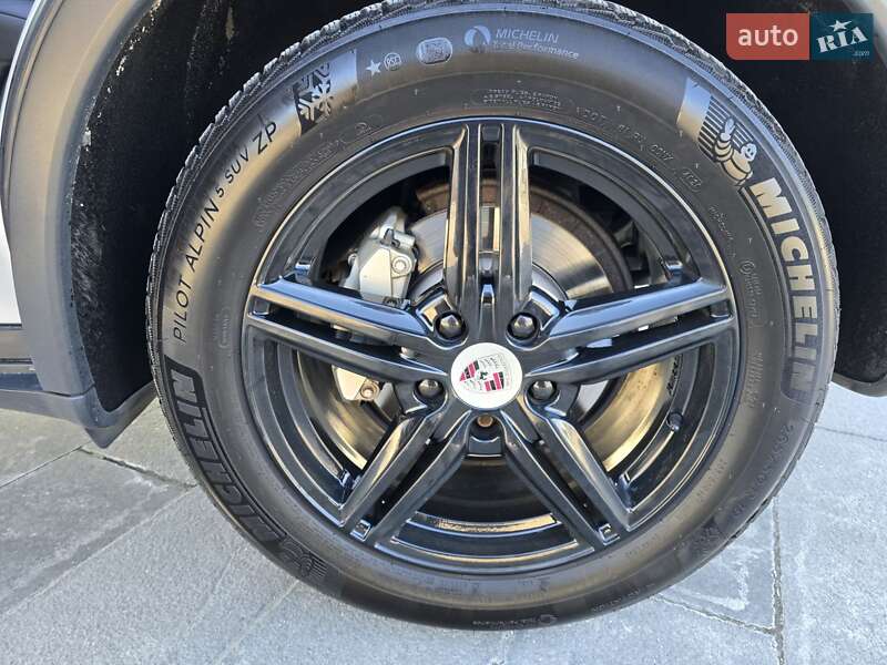 Внедорожник / Кроссовер Porsche Cayenne 2010 в Днепре