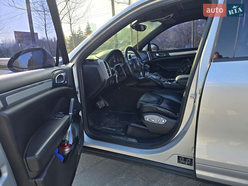 Внедорожник / Кроссовер Porsche Cayenne 2010 в Днепре