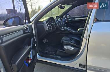 Внедорожник / Кроссовер Porsche Cayenne 2010 в 
