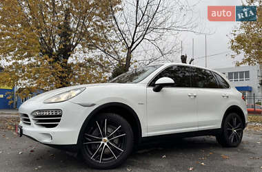 Внедорожник / Кроссовер Porsche Cayenne 2014 в Киеве