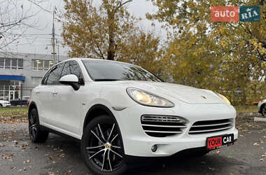 Внедорожник / Кроссовер Porsche Cayenne 2014 в Киеве