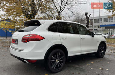 Внедорожник / Кроссовер Porsche Cayenne 2014 в Киеве