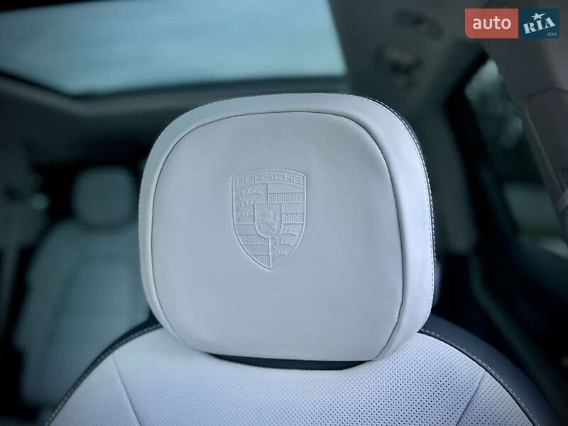 Внедорожник / Кроссовер Porsche Cayenne 2024 в Одессе