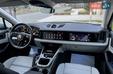Внедорожник / Кроссовер Porsche Cayenne 2024 в 