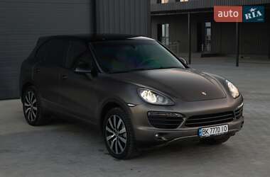 Позашляховик / Кросовер Porsche Cayenne 2011 в Дубні