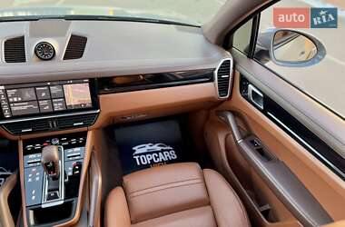 Позашляховик / Кросовер Porsche Cayenne 2018 в 