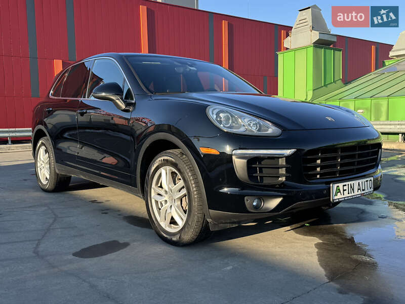Внедорожник / Кроссовер Porsche Cayenne 2015 в Киеве