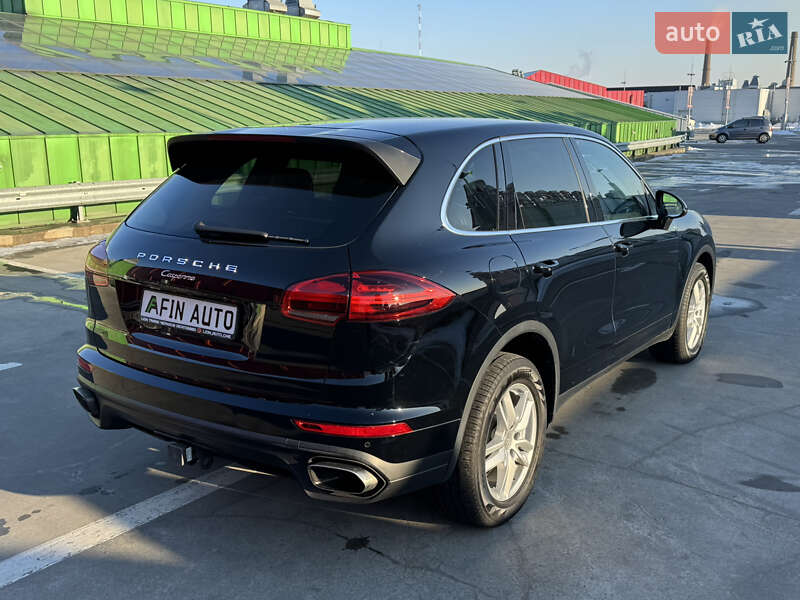Внедорожник / Кроссовер Porsche Cayenne 2015 в Киеве