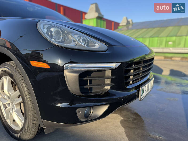 Внедорожник / Кроссовер Porsche Cayenne 2015 в Киеве