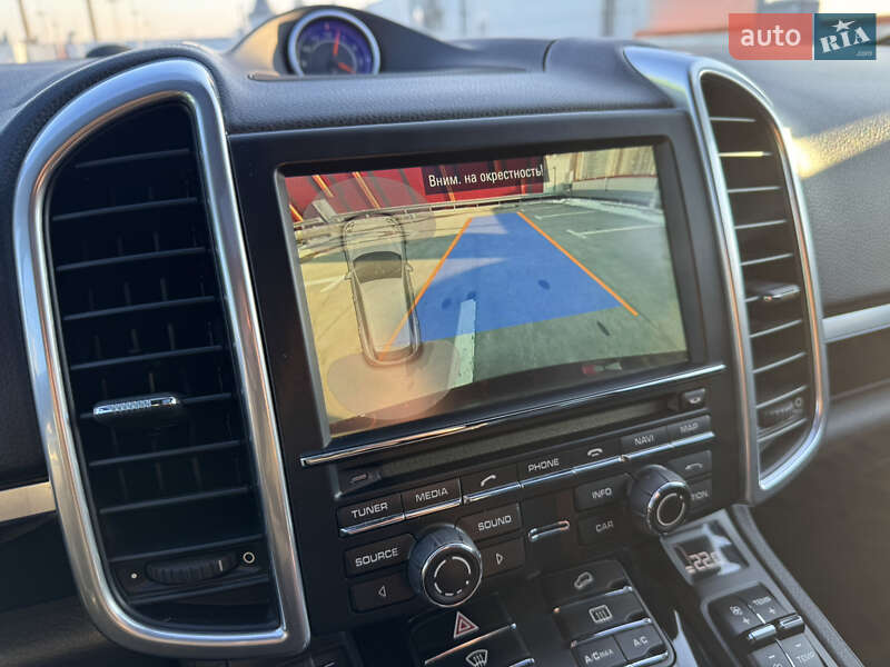 Внедорожник / Кроссовер Porsche Cayenne 2015 в Киеве