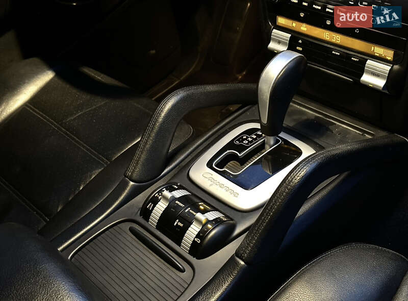 Позашляховик / Кросовер Porsche Cayenne 2009 в Золочеві