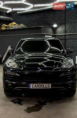 Позашляховик / Кросовер Porsche Cayenne 2011 в Києві