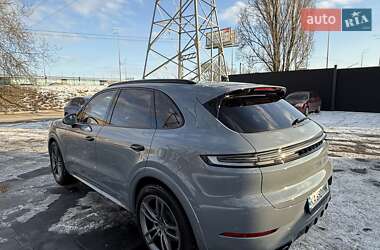 Внедорожник / Кроссовер Porsche Cayenne 2023 в 
