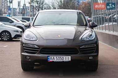 Позашляховик / Кросовер Porsche Cayenne 2013 в Києві