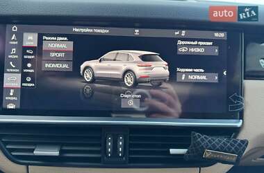 Внедорожник / Кроссовер Porsche Cayenne 2018 в 