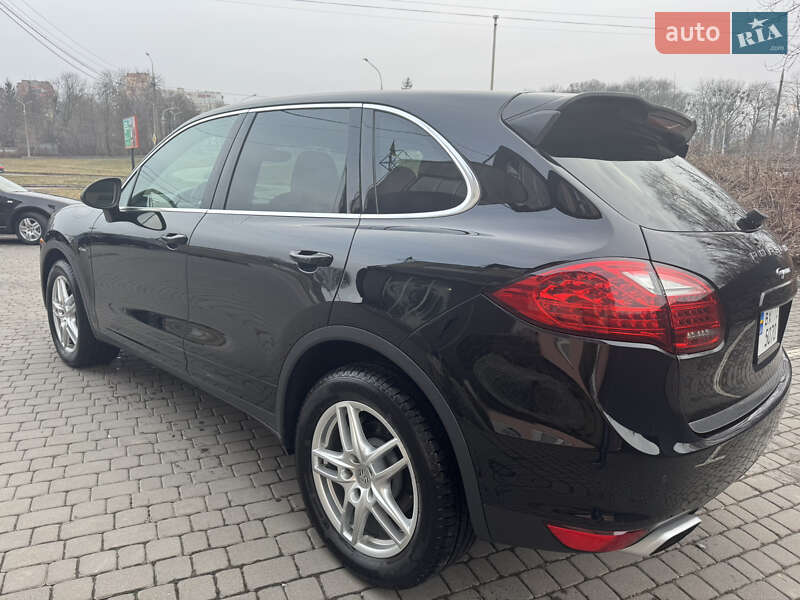 Внедорожник / Кроссовер Porsche Cayenne 2014 в Хмельницком