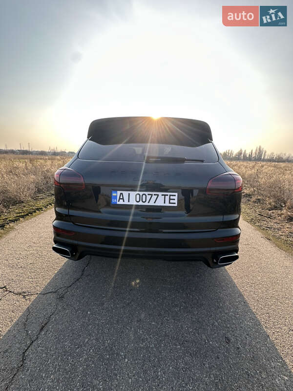 Внедорожник / Кроссовер Porsche Cayenne 2015 в Мироновке