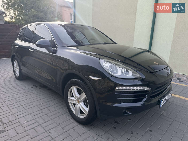 Позашляховик / Кросовер Porsche Cayenne 2012 в Тернополі