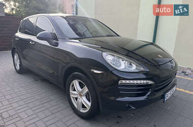 Позашляховик / Кросовер Porsche Cayenne 2012 в 