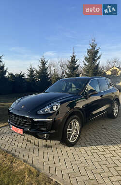 Внедорожник / Кроссовер Porsche Cayenne 2015 в Луцке